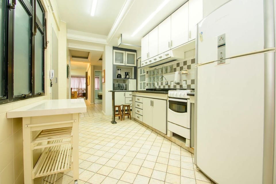 Amplo apto 50m da praia c/ churrasqueira VK0800 Apartment in Florianopolis