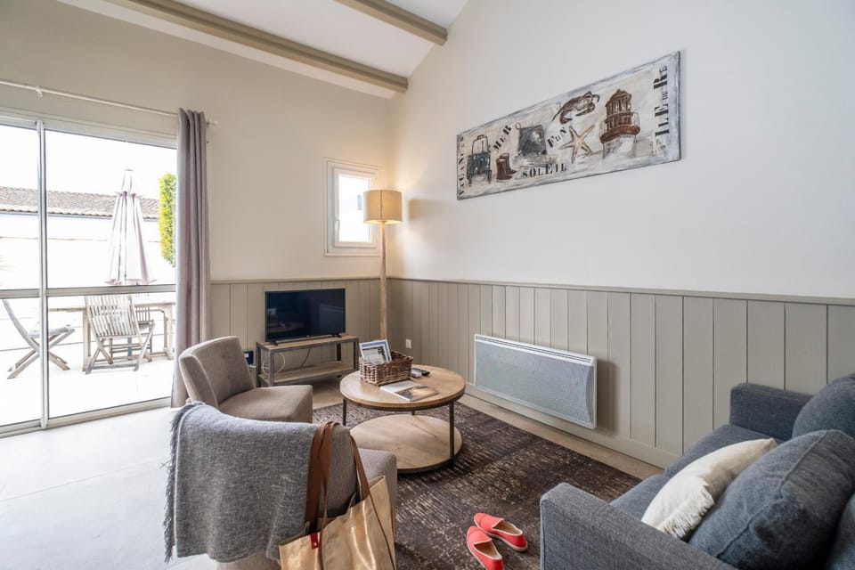 Les Minutias Village House in La Couarde-sur-Mer