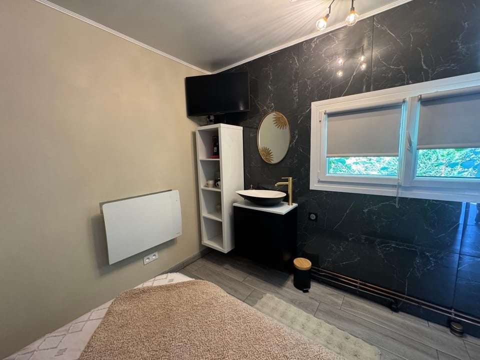 Studio béluga proche aéroport de Nantes Apartment in Pays de la Loire