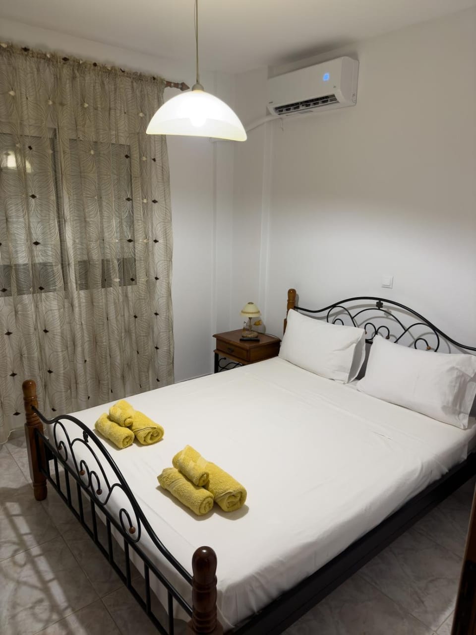 Bed, Photo of the whole room, Bedroom, towels, air conditioner