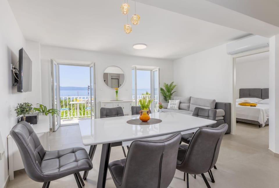 Dining area, Sea view