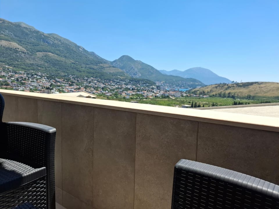 Nearby landmark, Day, Natural landscape, Balcony/Terrace, Mountain view, Sea view
