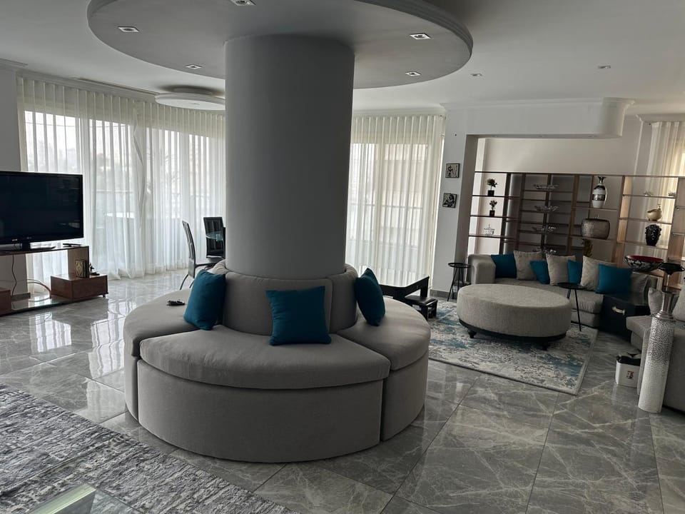 Nile view Apartment in Cairo