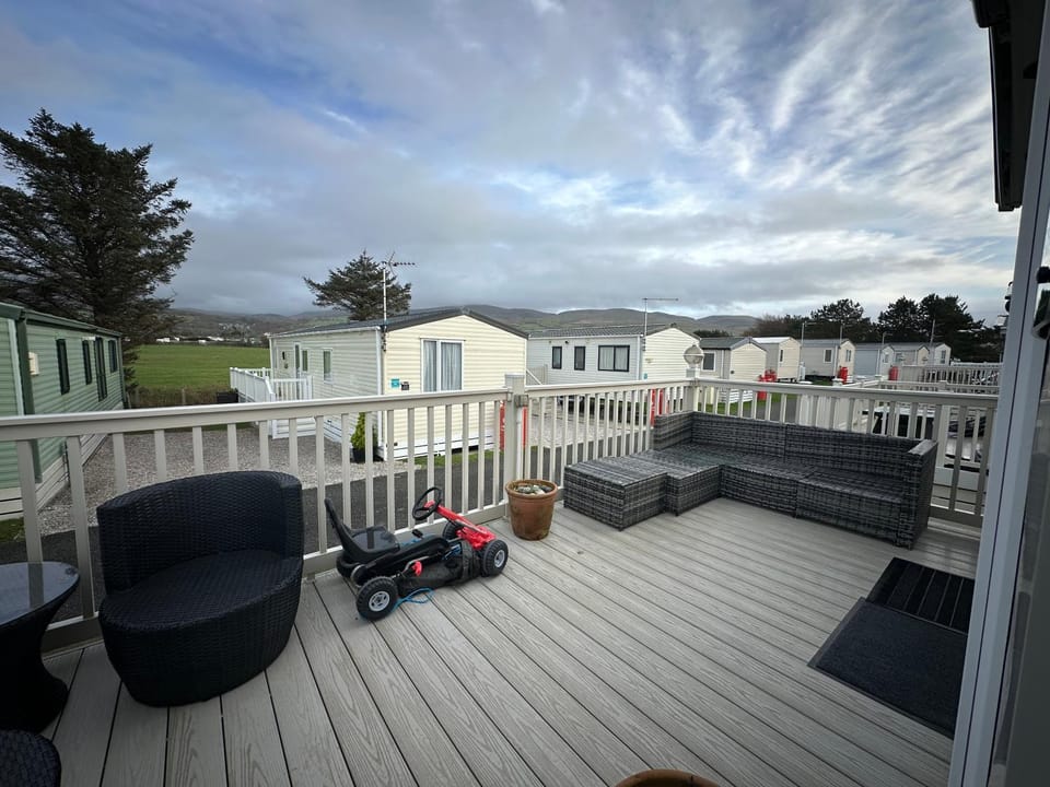 186 Barmouth Bay Holiday Park Campground/ 
RV Resort in Wales
