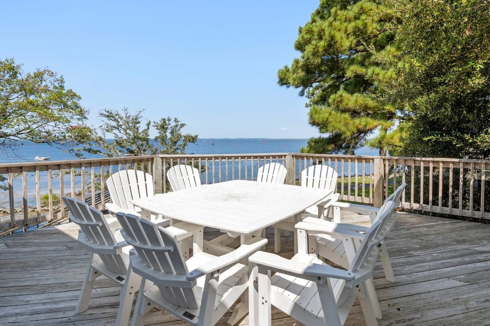 Animal House House in Corolla