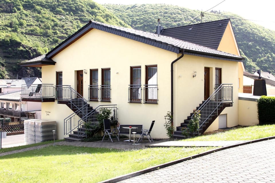 Pension Basten Bed and Breakfast in Cochem-Zell