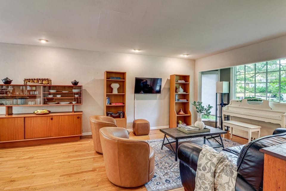 1 Mi to Campus: Princeton Home w/ Furnished Deck House in Princeton