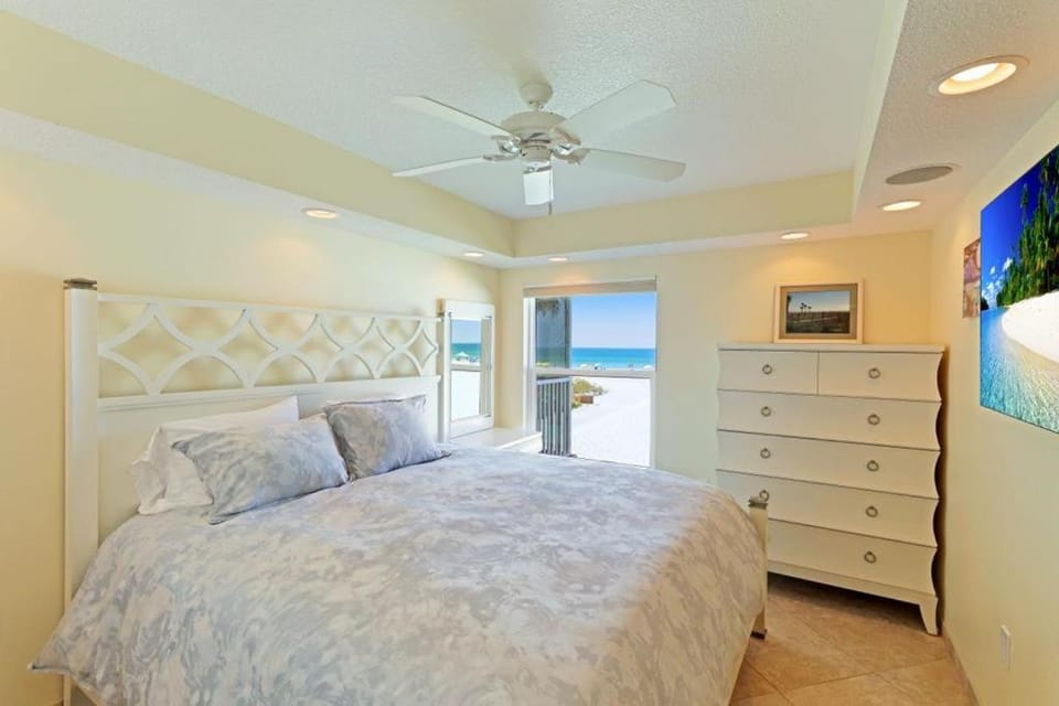 Condo 201 - Premium Villa in Siesta Beach
