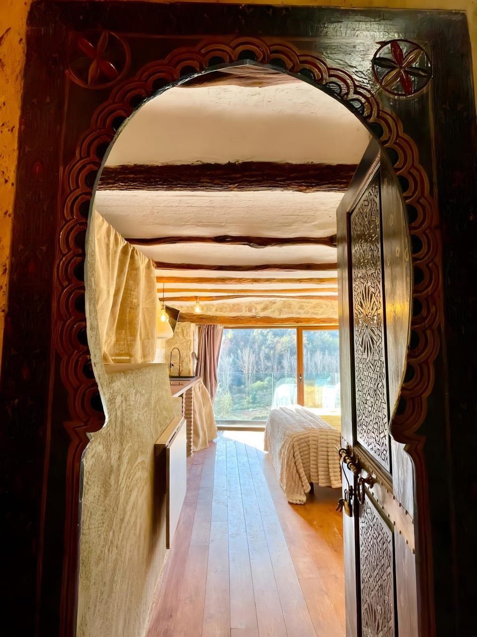 Property building, Living room, Bedroom
