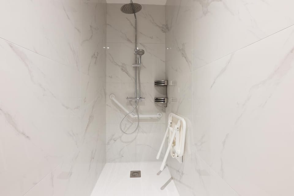 Le Naturiste Loft with Jacuzzi House in Hauts-de-France