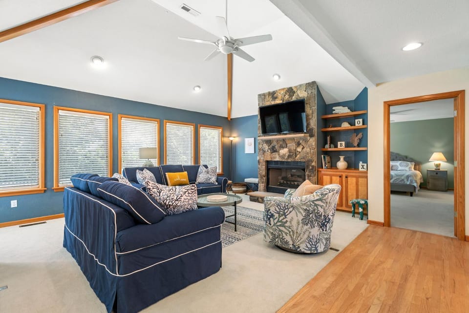 Blue Oasis House in Southern Shores