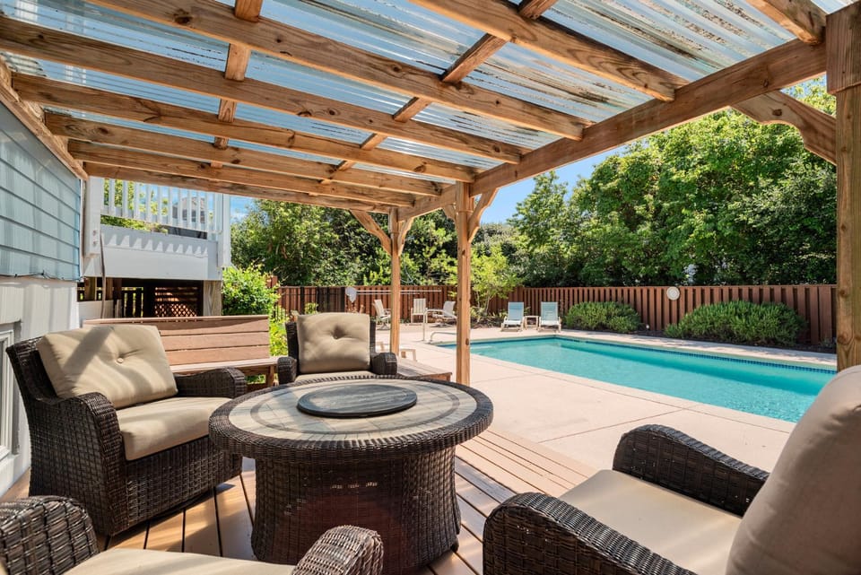 Blue Oasis House in Southern Shores