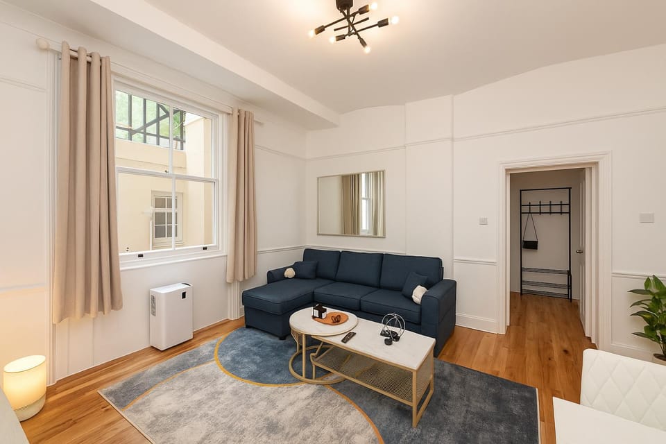 Living room, Seating area, internet