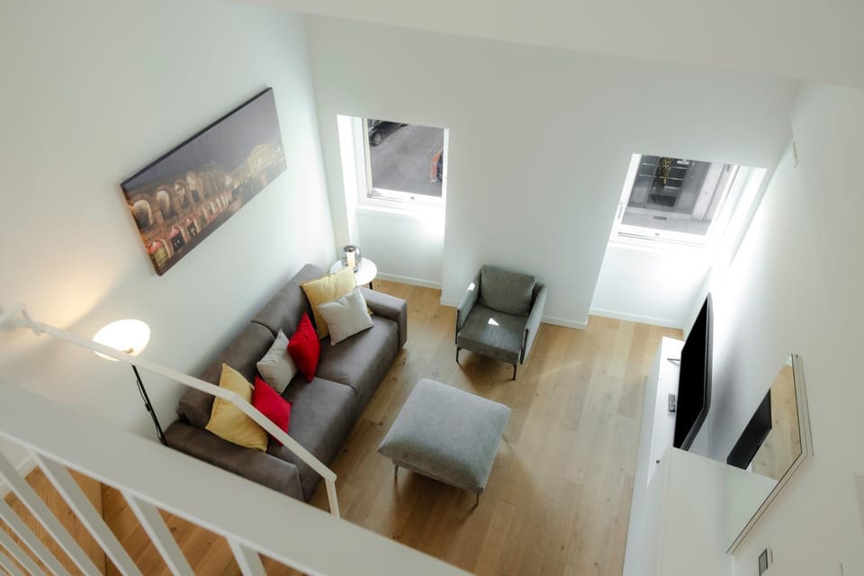 TV and multimedia, Living room, Seating area, Evening entertainment