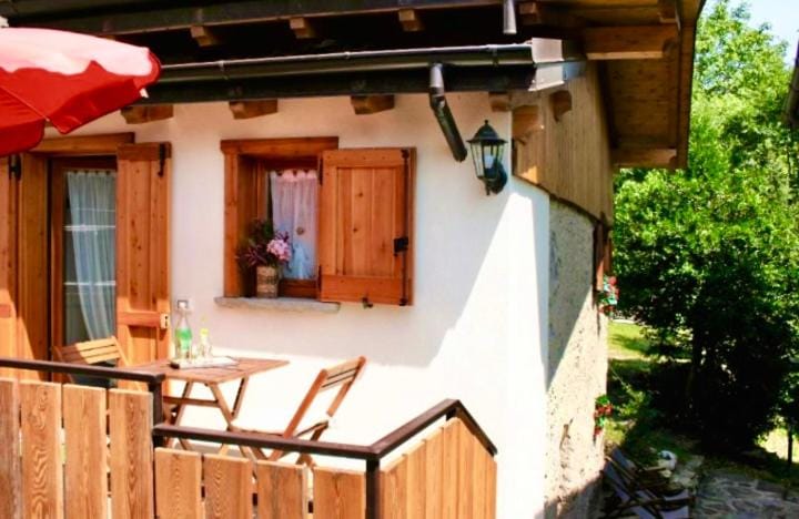 Property building, Balcony/Terrace, Garden view