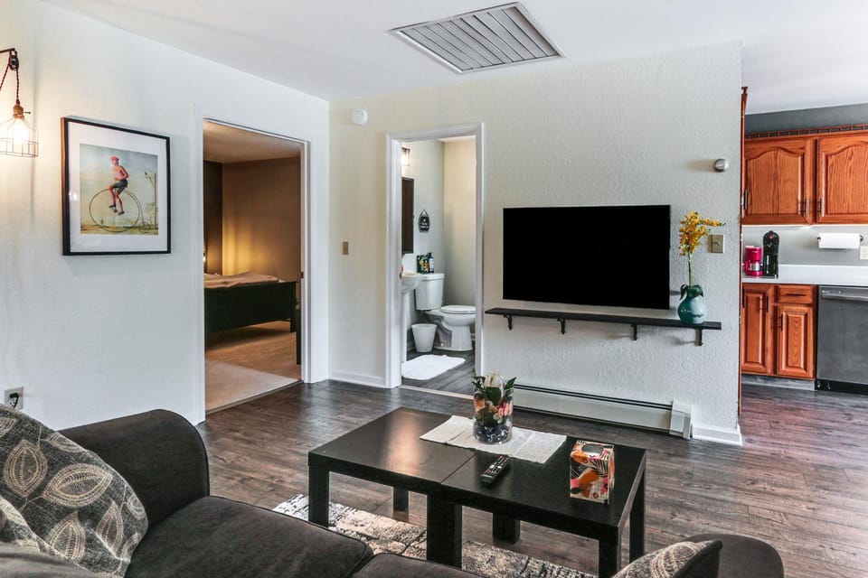 Walk to Town: Charming Unit w/ Balcony in Bedford! Apartment in Bedford