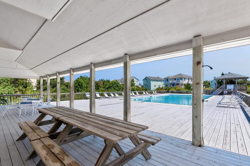 Bos Bungalow House in Corolla