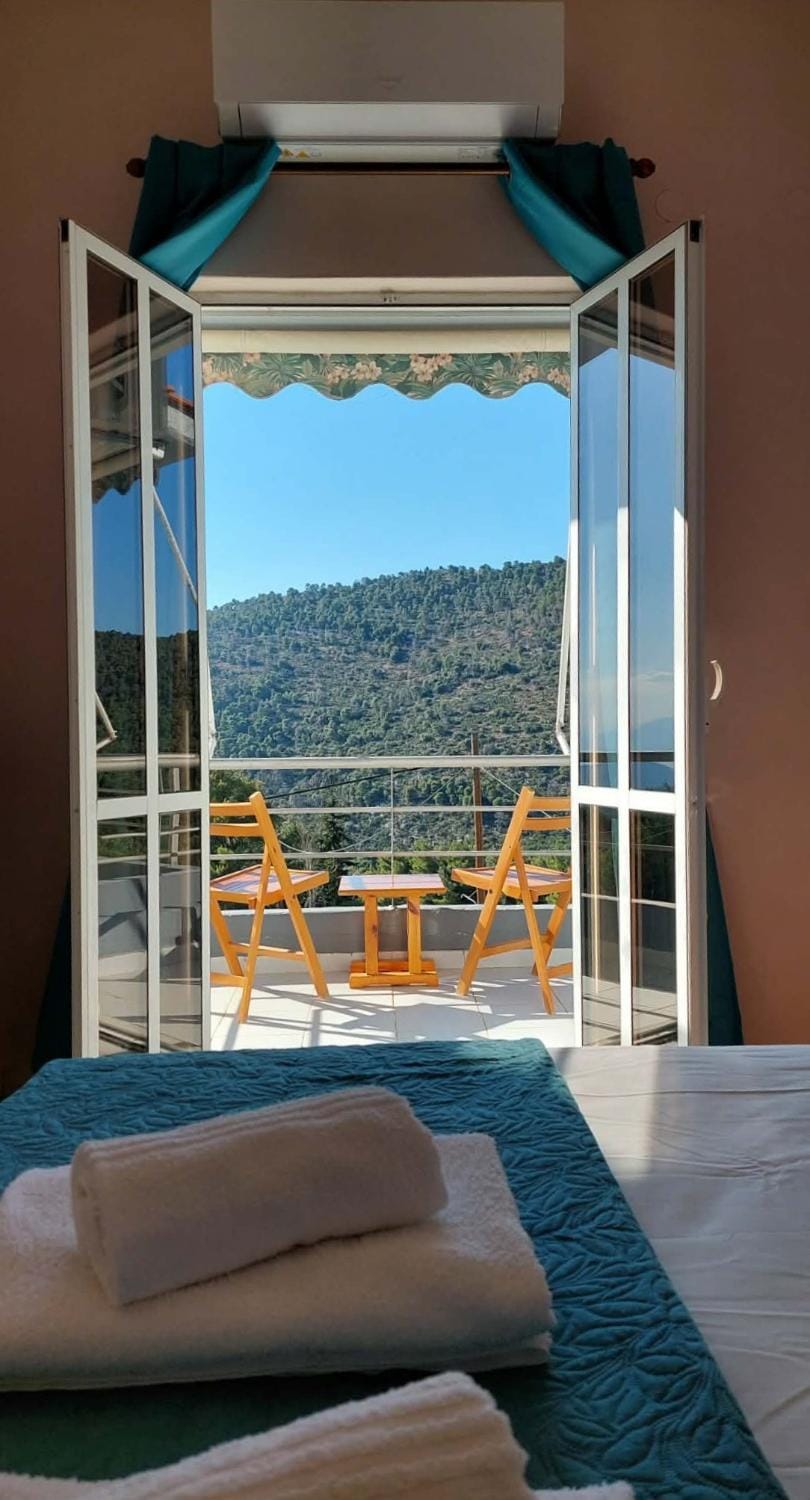 Bed, Natural landscape, Balcony/Terrace, Bedroom, Mountain view