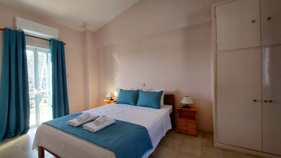 Bed, Bedroom, wardrobe