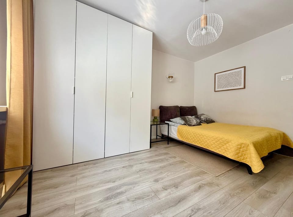 Bed, Photo of the whole room, Bedroom, wardrobe
