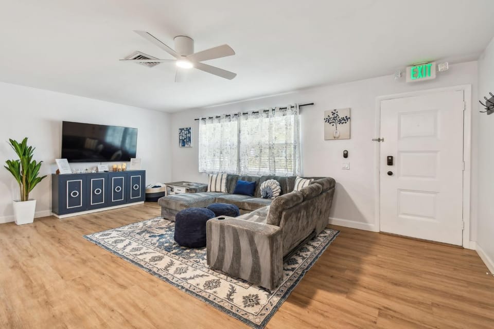 The Palm Oasis at Clearwater House in Largo