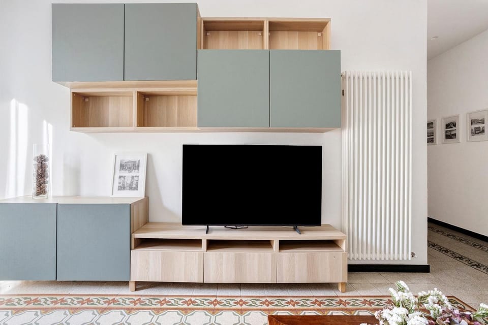 Property building, Living room