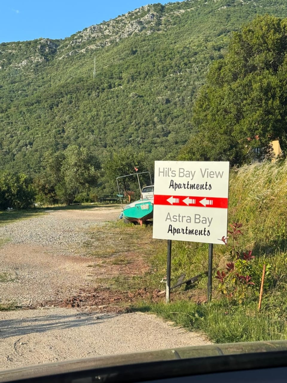 Neighbourhood, Text overlay, Parking