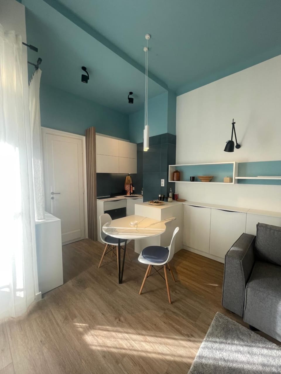 Kitchen or kitchenette, Living room, Dining area