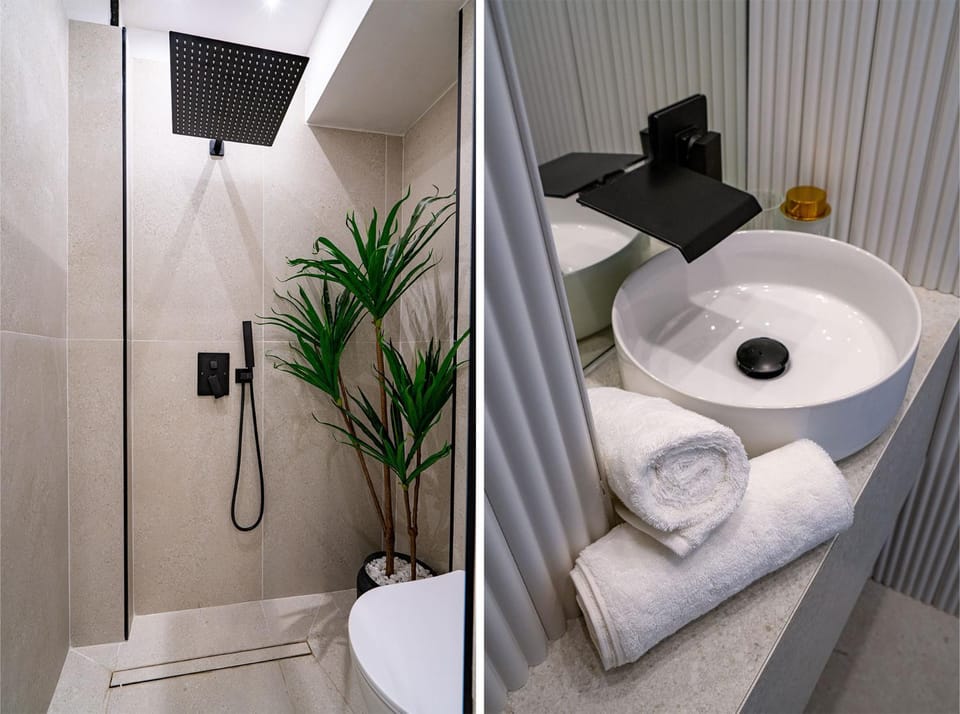 Shower, Bathroom, towels