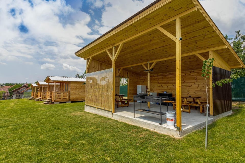 Patio, Day, Natural landscape, BBQ facilities, Garden, Balcony/Terrace, Dining area, Garden view