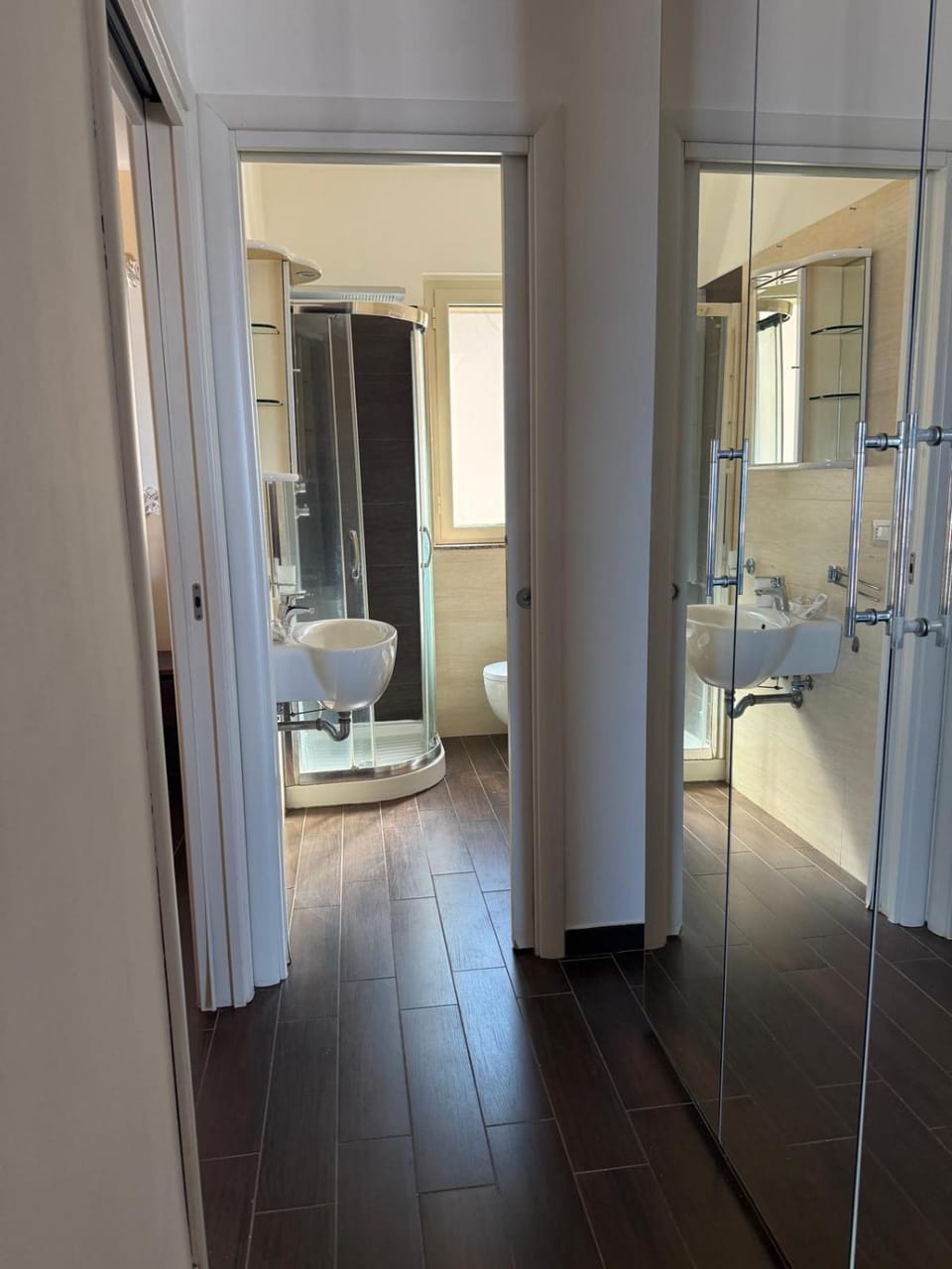 Shower, Bathroom, Photo of the whole room, towels