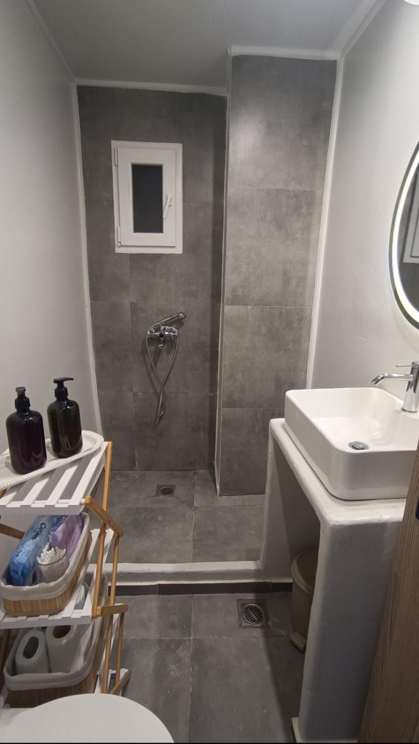 Shower, Bathroom, towels