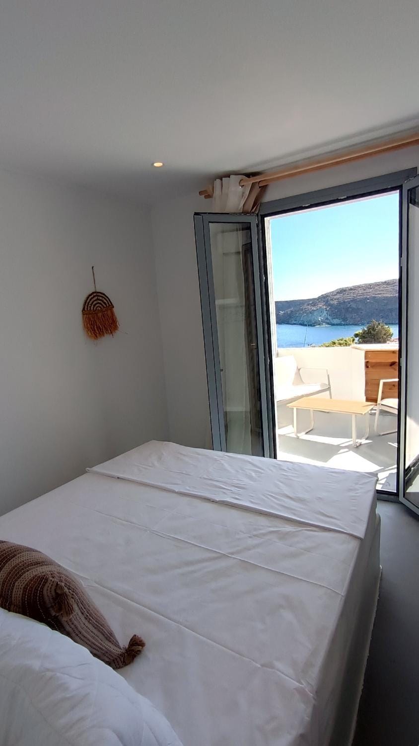 Property building, View (from property/room), Sea view, Sunset, internet, towels, air conditioner