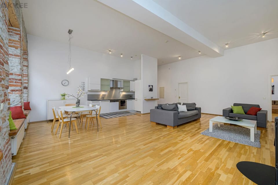 DICTUMFACTUM Noble Old Town Apartment in Tallinn