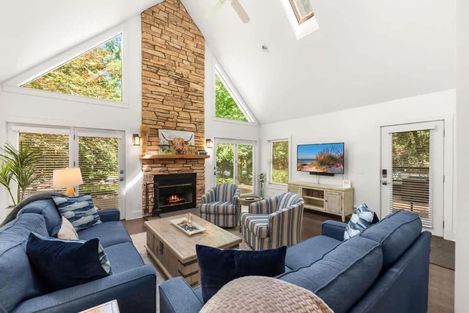 Oasis in the Woods House in Michiana