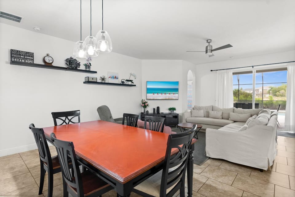Spacious 5BR,4BA Solterra Resort Home w Private Pool & Resort Amenities! House in Four Corners
