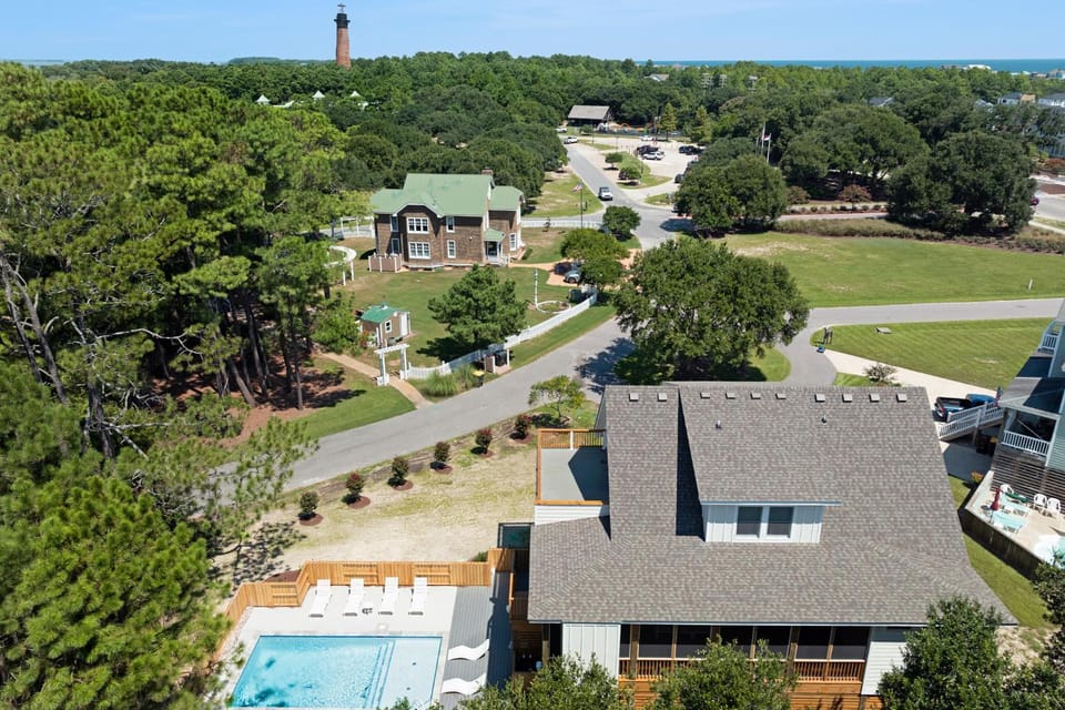 Creamsicle Cottage House in Corolla