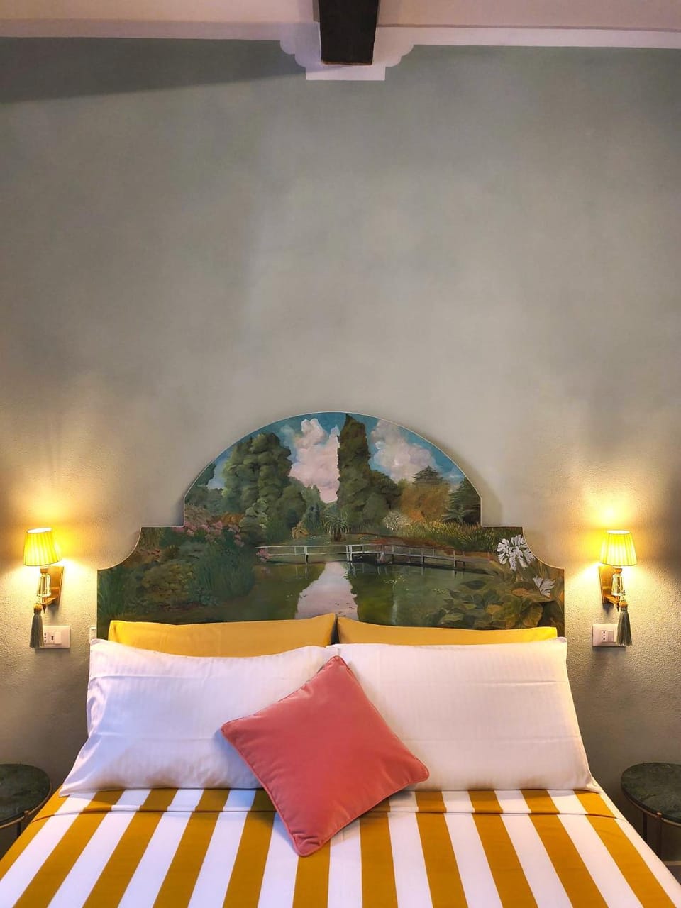Bed, Decorative detail