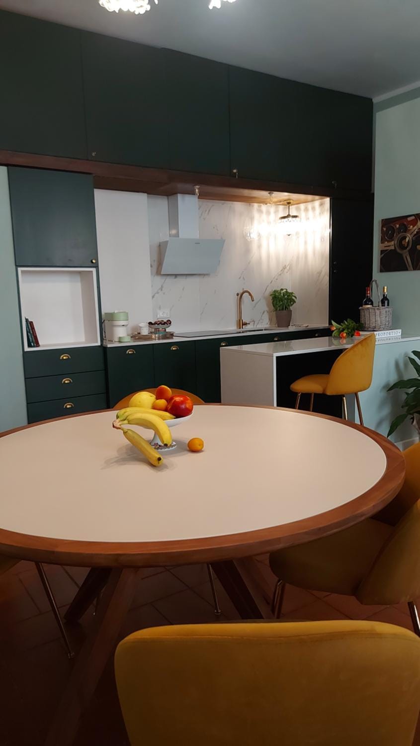 Dining area, kitchen