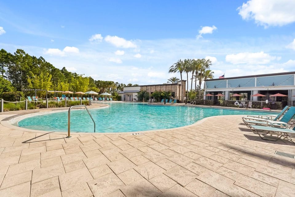 Spacious 5BR Resort - Private Pool - Near Disney! House in Four Corners