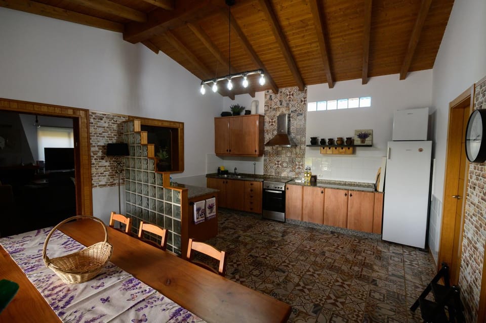 Casa Barxelo con piscina en Monforte de Lemos House in Galicia
