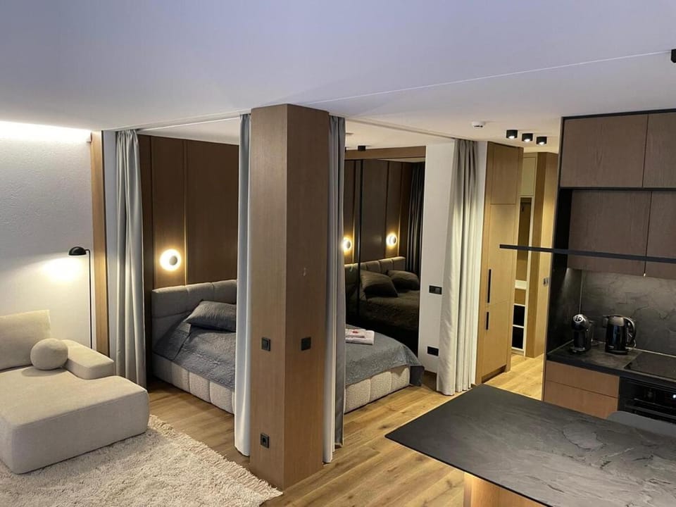 Living room, Photo of the whole room, Bedroom