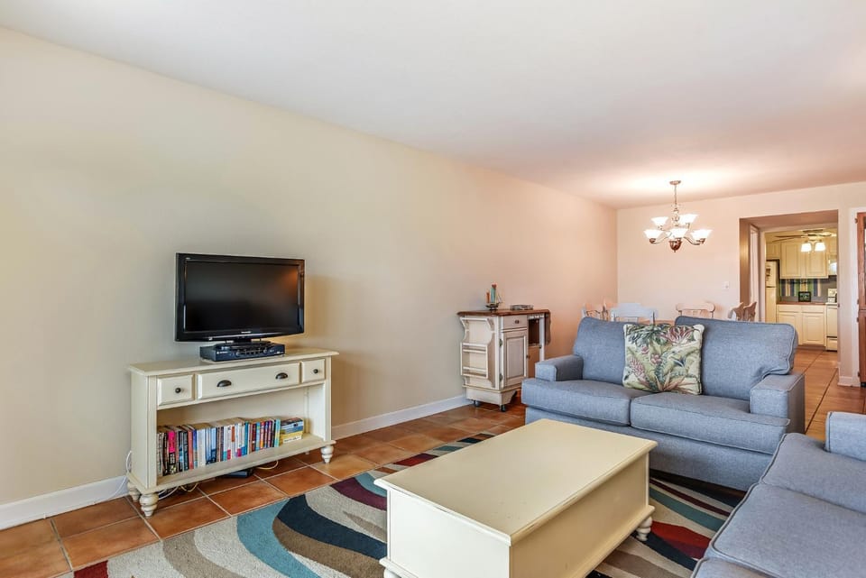 Delightful Dolphin House in Nags Head