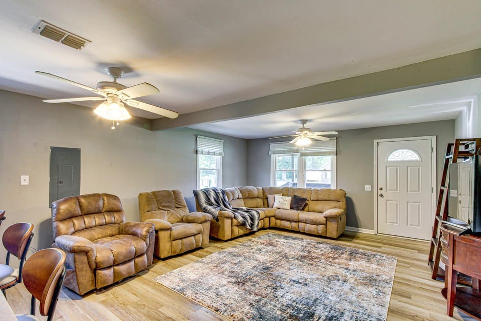 2 Mi to Shops & Eats: Family Home in Donalsonville House in Georgia