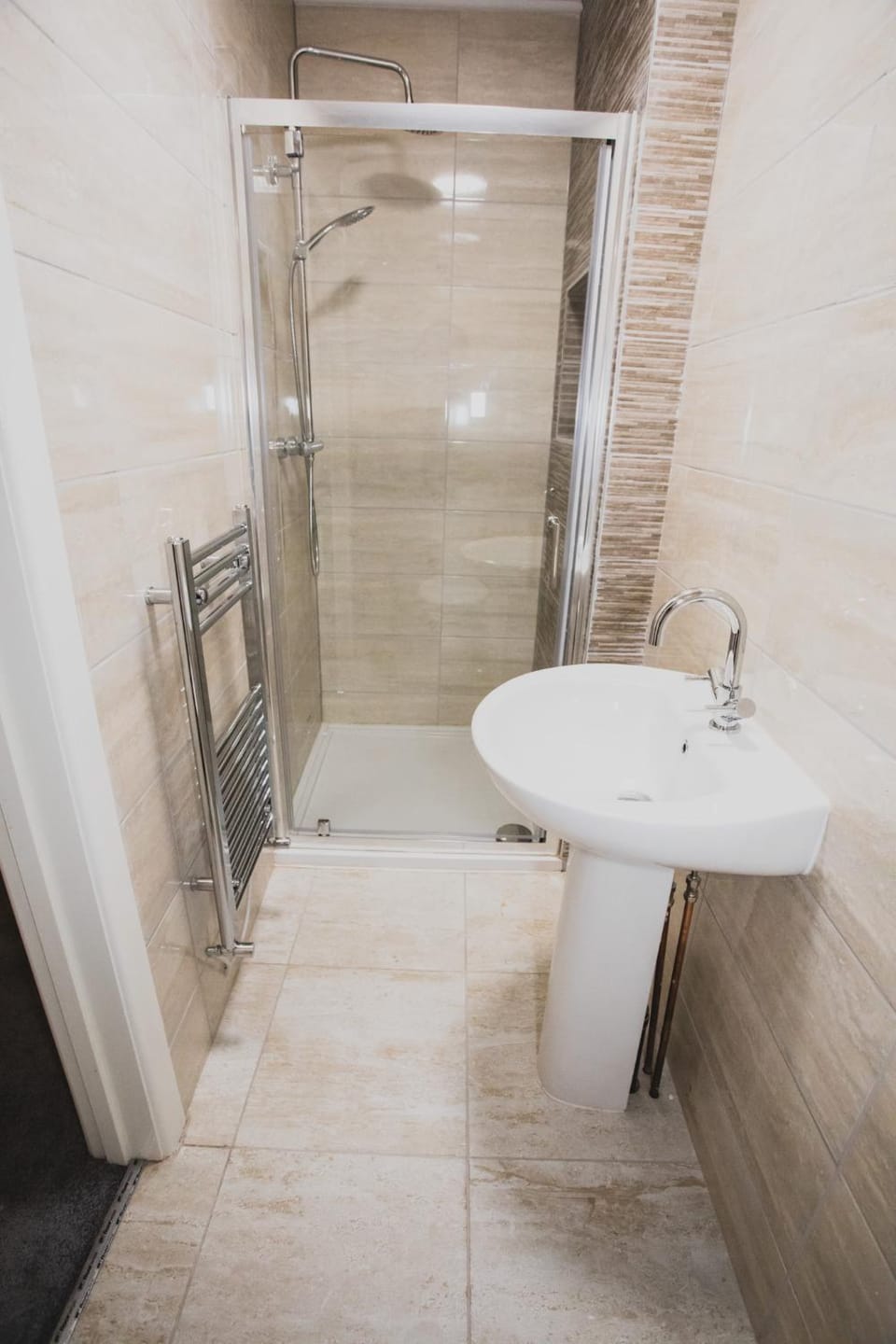 Large Room in Shared House Vacation rental in Stoke-on-Trent
