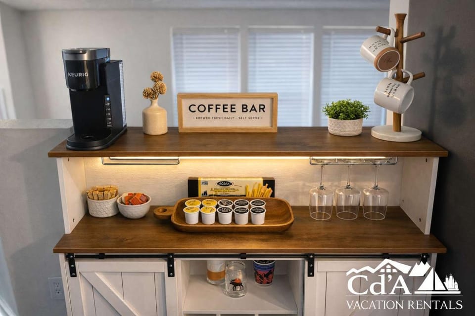 CDA Family Fun Hot Tub, Game Room And More House in Coeur dAlene
