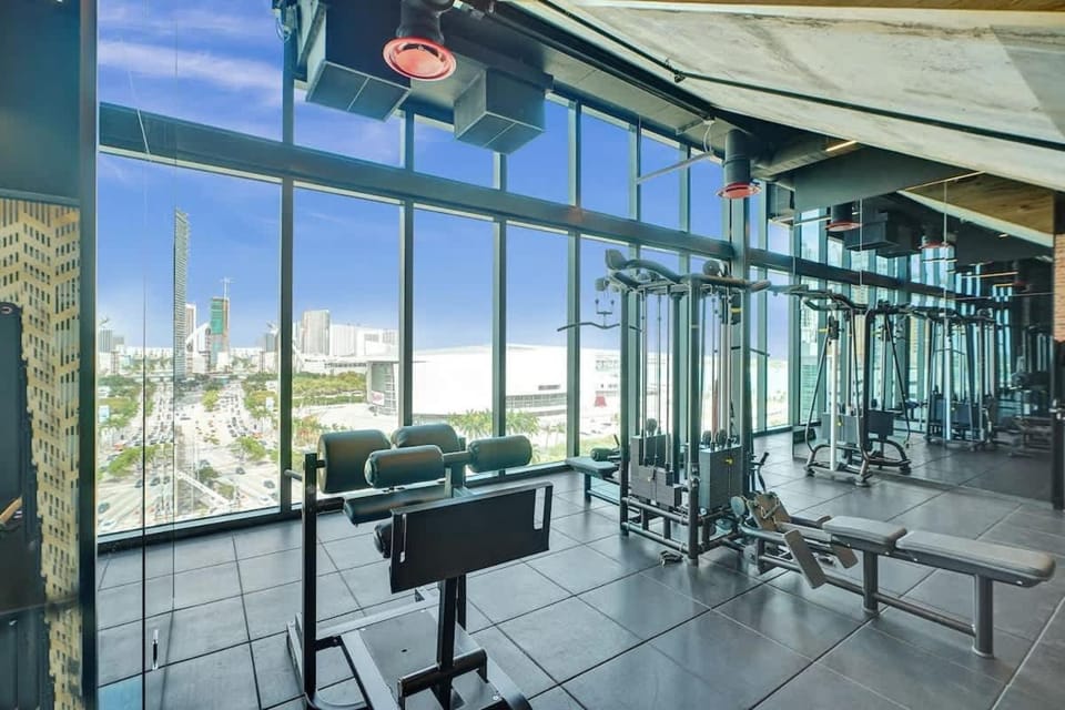 4102 Lux Miami Studio City Bay Views Apartment in Miami