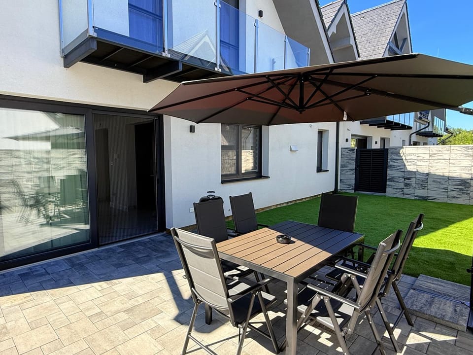 Balcony/Terrace, Seating area, Garden view