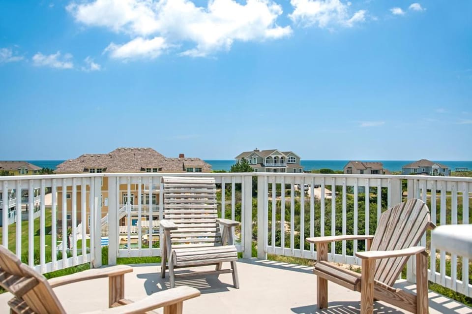 E=M Sea 2 House in Corolla