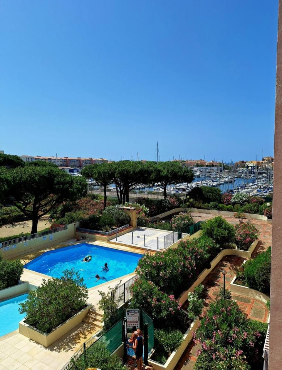 Day, Natural landscape, Pool view, Swimming pool